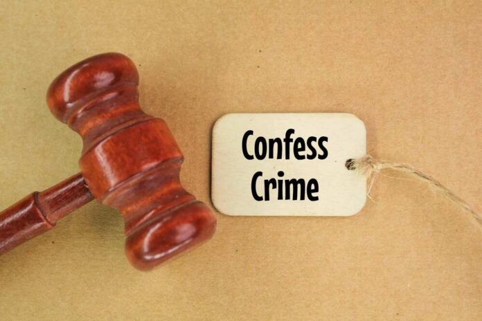 Judge's,Gavel,And,A,Wooden,Tag,With,The,Word,Confess A wooden gavel next to a tag that reads 'Confess Crime'
