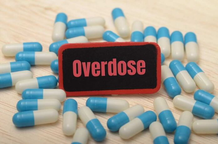 Overdose,Warning,Sign,,Red,Text,On,Small,Rectangular,Board